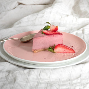 Strawberry raw vegan cake
